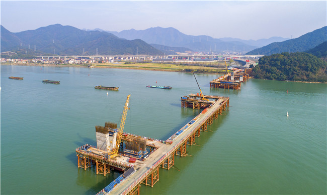 亚欧通衢向未来——沿着高速看新疆立体交通新图景