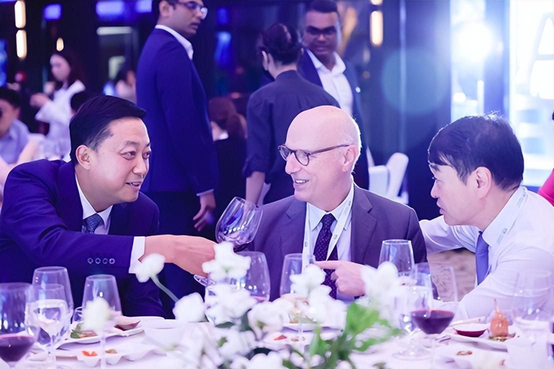 贝泰妮实控人因家族财产统筹规划变更为郭振宇 前三季度加大推广销售费用增超4亿元