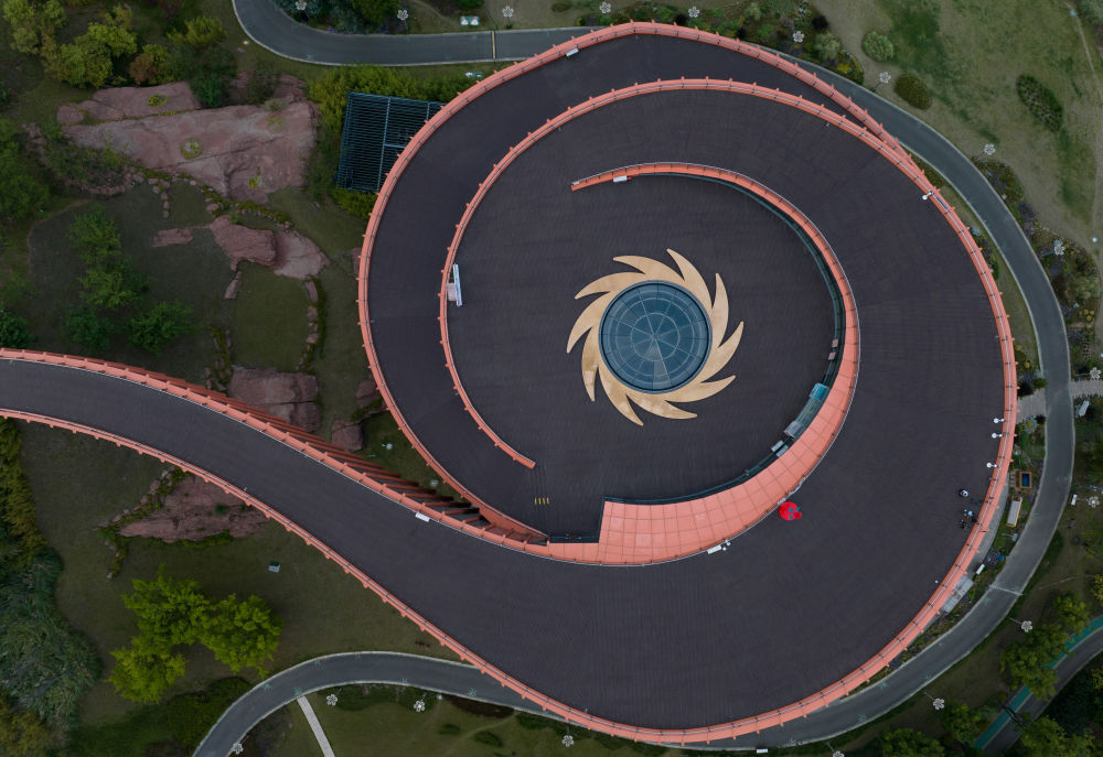 新华全媒+丨新闻分析:我国外贸向上向好之“势”从何而来