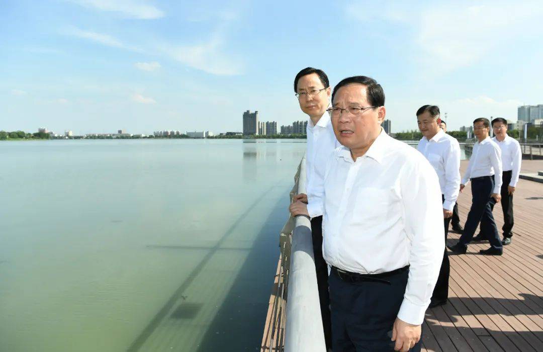李强在甘肃、青海调研时强调 统筹推进高质量发展和高水平保护 构建体现本地特色和优势的现代化产业体系