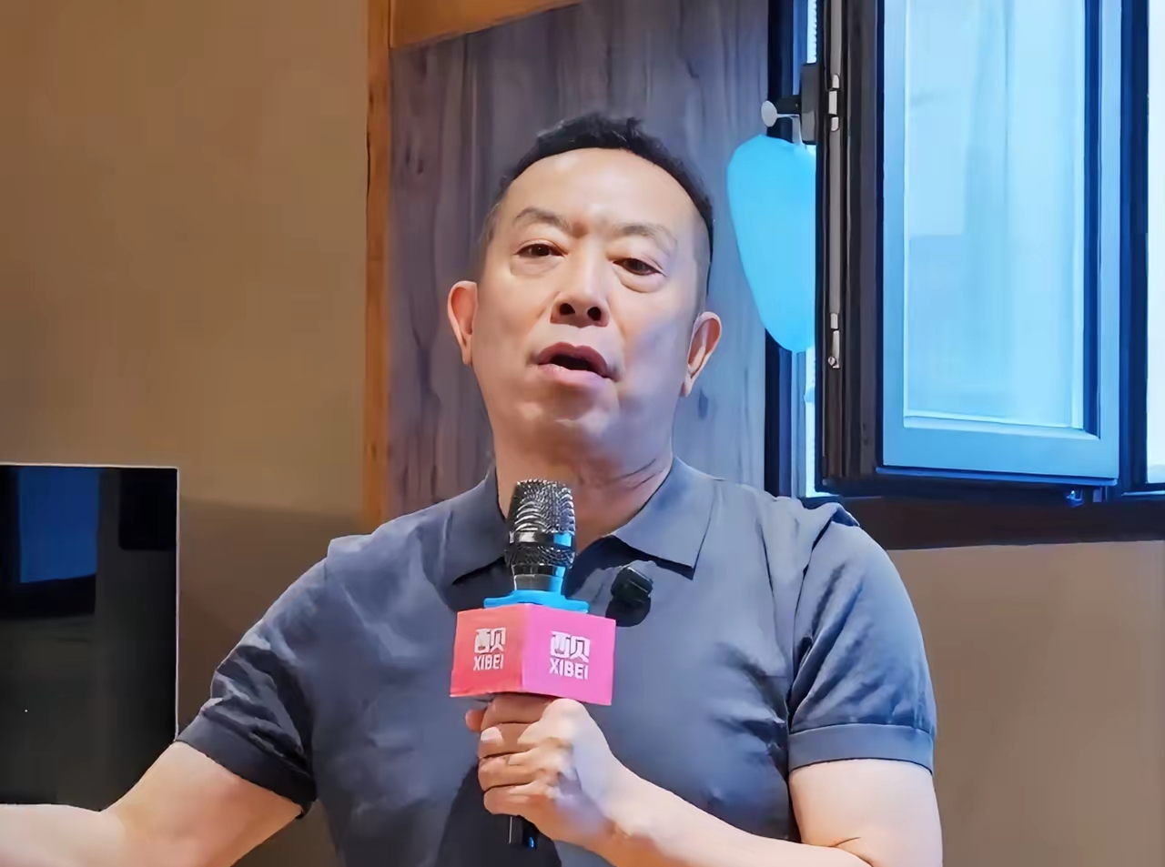 “骂不过罗永浩”的贾国龙,宣布开放西贝后厨