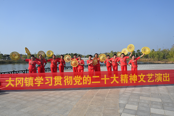 学习贯彻党的二十届四中全会精神丨凝心聚力共圆梦——各民主党派中央、全国工商联和无党派人士认真领会全会精神献策出力画好同心圆