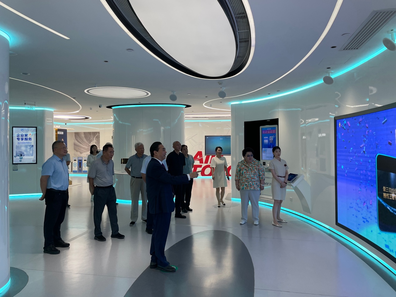 公募基金“上新”提速；国联基金权益部门大洗牌丨天赐良基早参