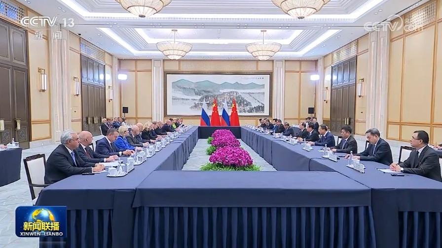 李强会见俄罗斯总理米舒斯京