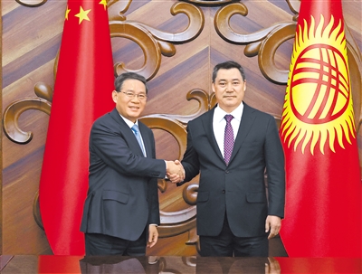 李强会见蒙古国总理赞登沙特尔