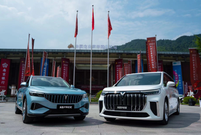 分钟级响应+人才共育！胜科纳米双线发力筑牢半导体检测核心优势