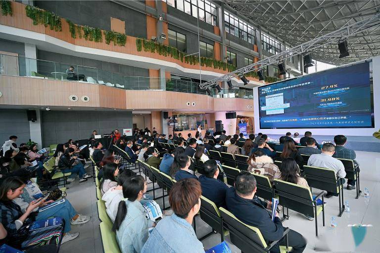 重庆推出百万高校毕业生等青年留渝来渝就业创业行动计划
