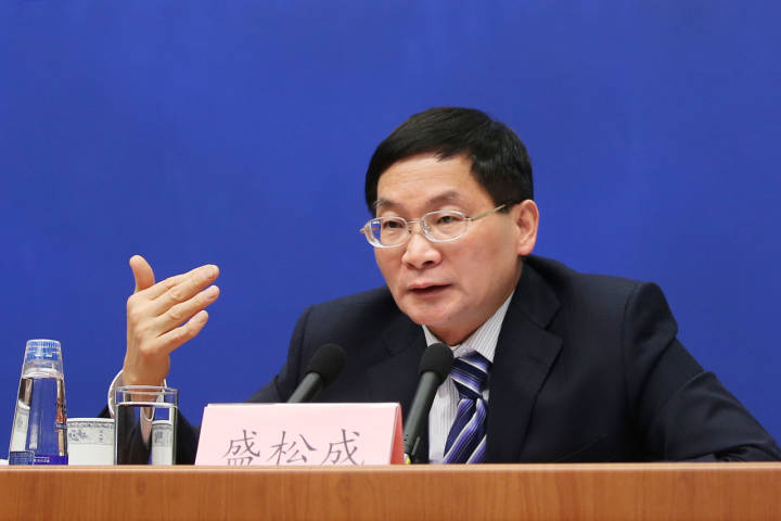 央行信贷市场司司长彭立峰：扩大设备更新贷款规模 降低企业融资成本