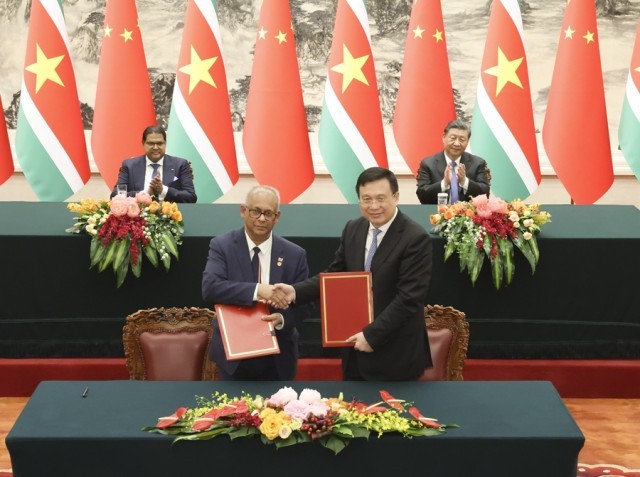 习近平同韩国总统李在明通电话