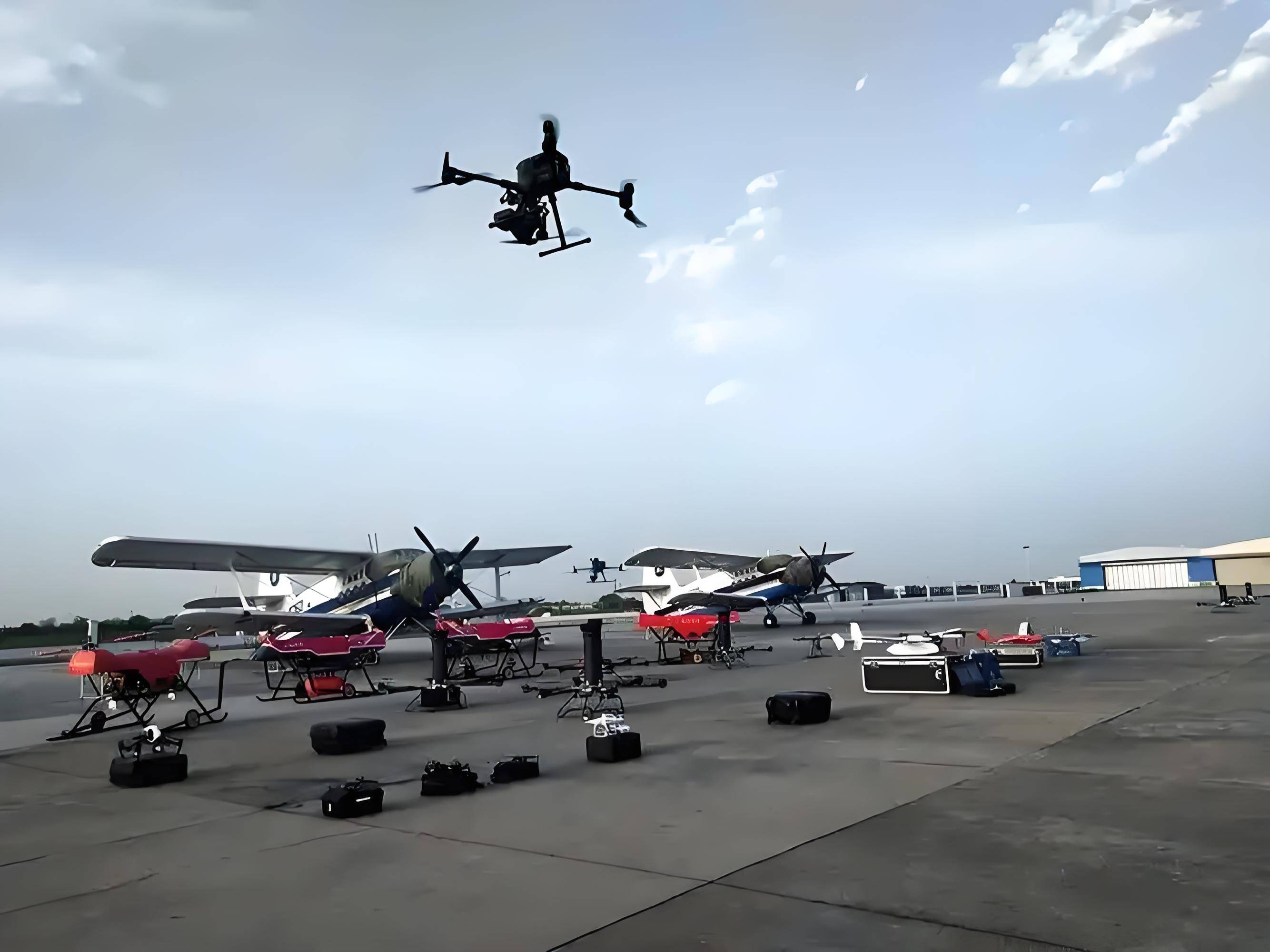 低空经济加速走进日常生活