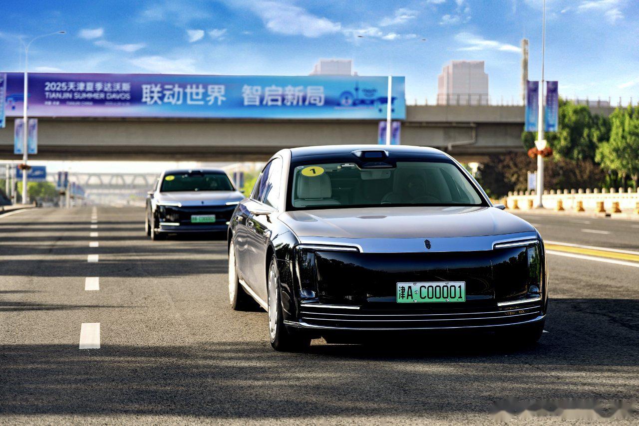 新华视点丨新能源转型、新产业升级、新技术革命——2025夏季达沃斯论坛热点扫描