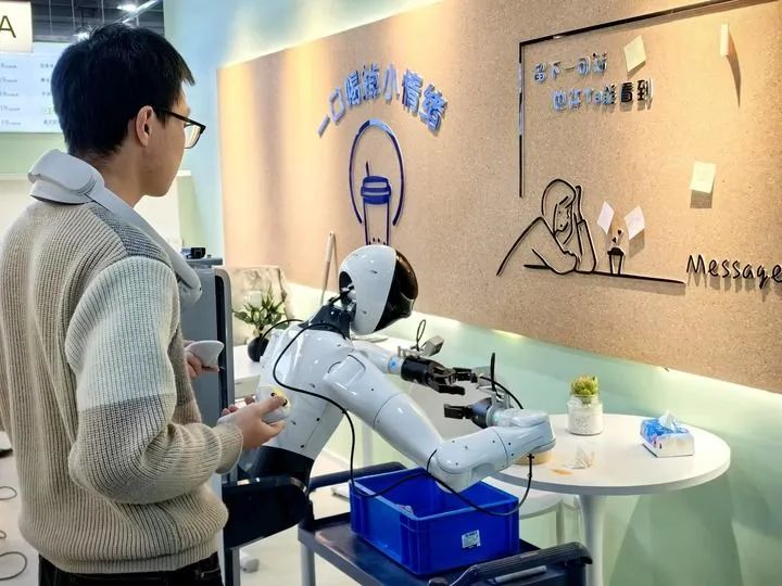 加速人形机器人进工厂