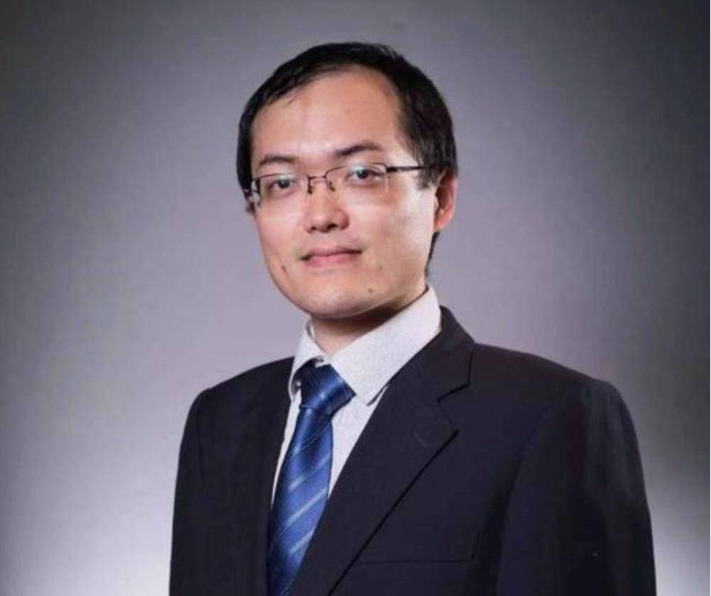 “冠军基金经理”卸任绩差产品;五家小型公募今年无新产品成立