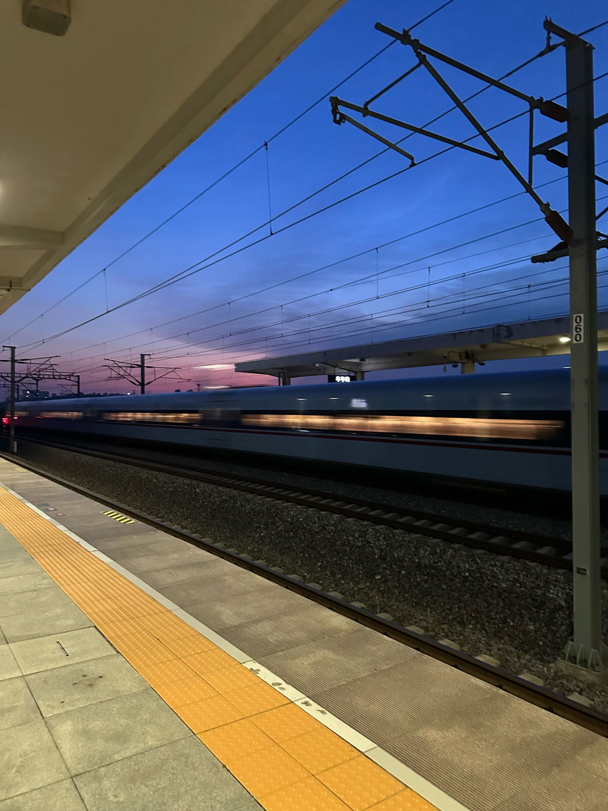 全国铁路迎来返程客流最高峰