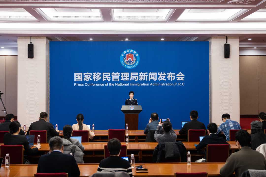 春节假期日均出入境人次同比增长10.1%