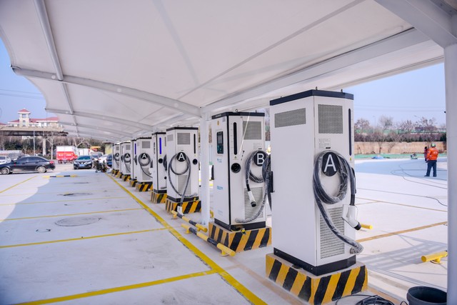 北京已建成超千座“超级充电站”