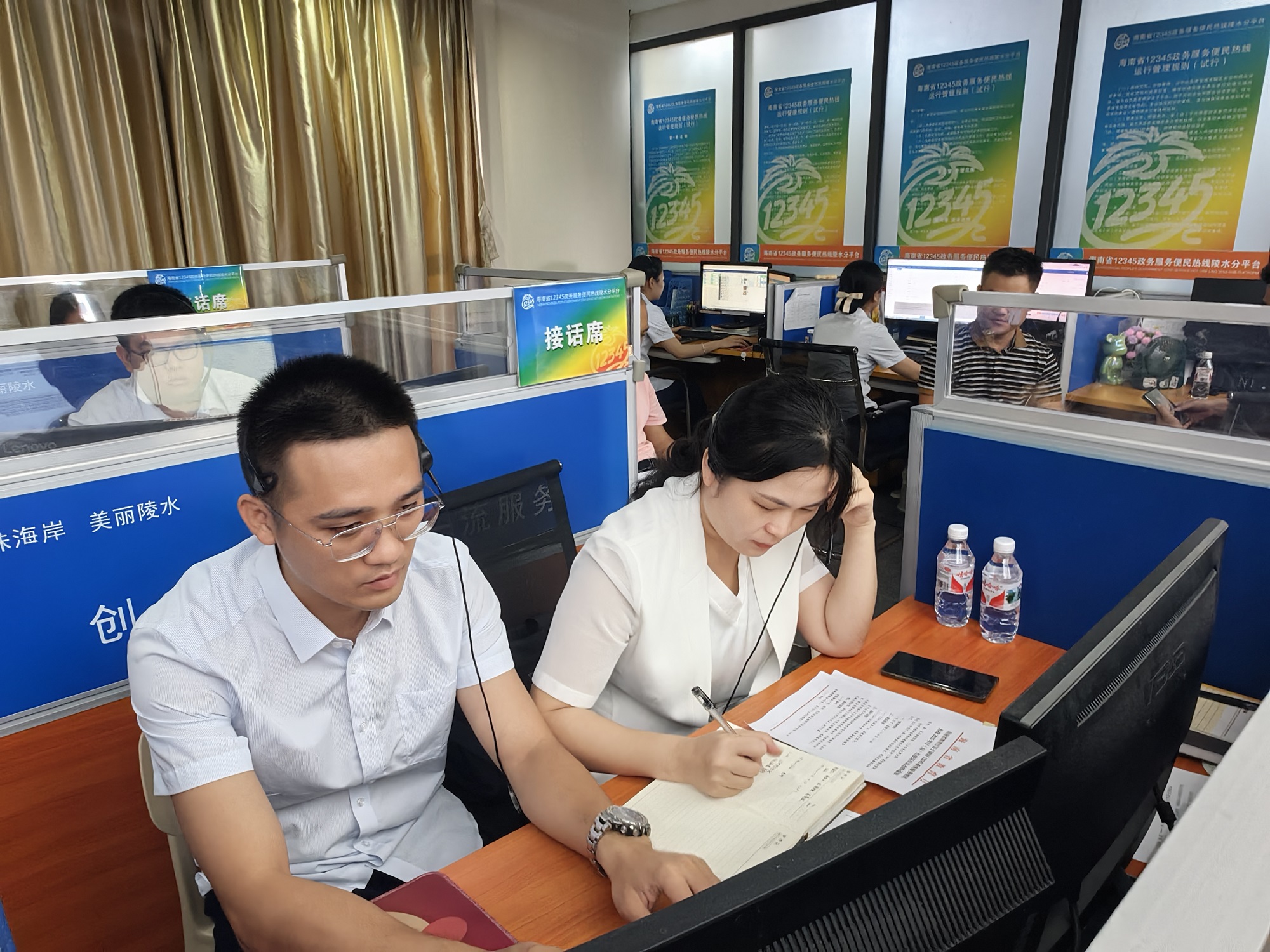 听民意 汇民智丨零距离倾听,实打实办理——国务院办公厅和国务院有关部门工作人员旁听全国两会工作扫描