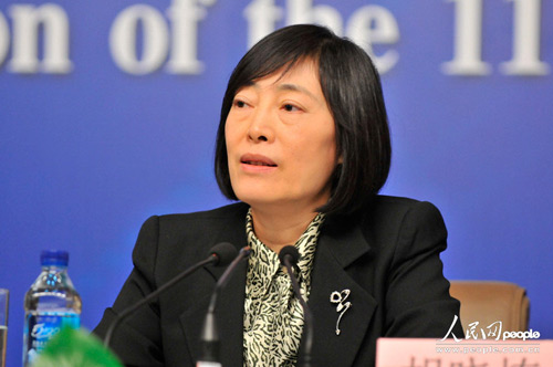 全国人大代表、中国人民银行河南省分行行长王均坦建议：夯实资源环境要素资产化市场基础