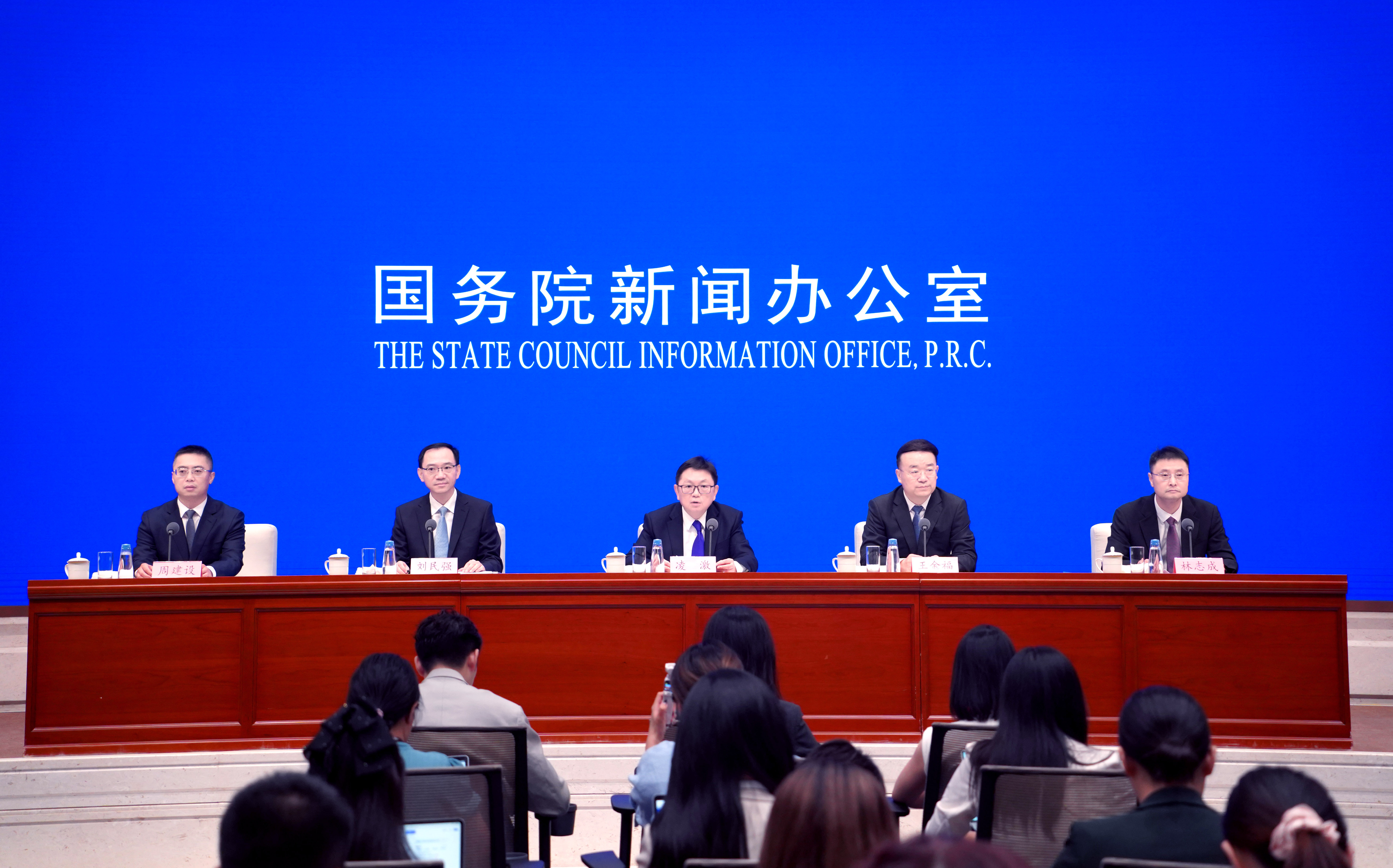 人社部：积极稳妥推进职业伤害保障试点，将试点扩大到全国